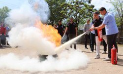 Diyarbakır'da öğrencilere afet eğitimi ve yangın tatbikatı
