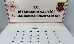 Diyarbakır'da tarihi eser kaçakçılığı operasyonu: 31 adet sikke ve obje ele geçirildi