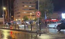 Drift atan sürücü zincirleme kazaya neden oldu, o anlar kamerada