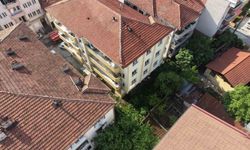 Düzce'de 3 katlı binada yangın paniği