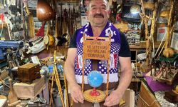 El emeği ahşap eserlerle evini sanat galerisine çevirdi