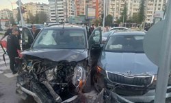 Elazığ'da zincirleme trafik kazası: 3 yaralı