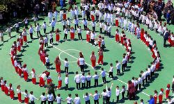 Erzincan'da 500 kişiyle düz halay rekoru