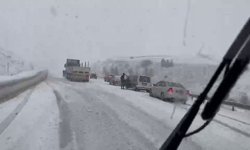 Erzurum'da Mayıs'ta kar sürprizi