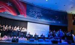 Fen lisesi öğrencilerinden müzik gösterisi
