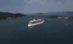 Fethiye'ye sezonun ilk kruvaziyer gemisi geldi