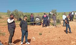 Gaziantep'te devrilen traktörün sürücüsü hayatını kaybetti