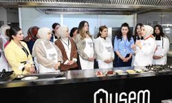 Gaziantep'te 'ebe gebe el ele' vererek pirpirim aşı yaptı