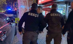 Husumetlisini bıçakladı, olay yerine yakın yerde yakalandı