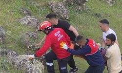 Iğdır'da otomobil uçuruma yuvarlandı: 4 yaralı