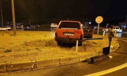 Isparta'da iki otomobil kavşakta çarpıştı