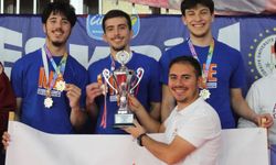 İzmir Ekonomi, 'eskrim'de Türkiye şampiyonu