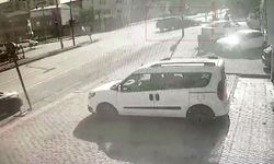 Kavşakta kırmızı ışık kazası kamerada