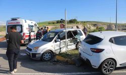 Kayseri'de otomobiller çarpıştı: 1'i ağır 6 yaralı