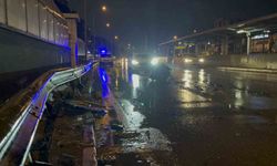 Kaza yaptı, motor yerinden çıktı: 1'i ağır 2 yaralı