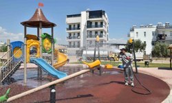 Kepez'de park ve oyun alanlarında hijyen seferberliği