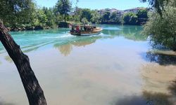 Manavgat Irmağı'nda kaynağı belirlenemeyen görüntü endişelendiriyor