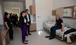 Manisa'daki hastalara mesir macunu dağıtıldı
