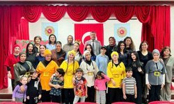 Masallar sahneye taşındı, meslek liselilerden miniklere masal gösterisi
