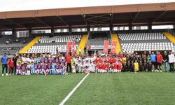 Minikler 19 Mayıs ruhunu sahaya taşıdı