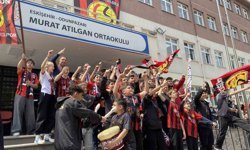 Ortaokul öğrencilerinden Eskişehirspor'a coşkulu destek