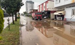 Osmaniye'de şiddetli yağış etkili oldu yollar kapandı