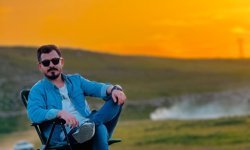 Park halindeki otomobilin içerisinde ölü bulundu