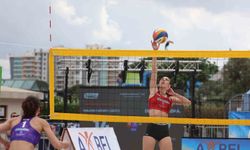 Plaj voleybolunun kalbi Aydın Tekstil Park'ta atıyor