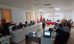 Sağlık çalışanlarına doğum süreci ve yenidoğan bakımı eğitimi