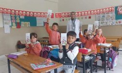 Sağlık ekipleri okul okul gezip hijyeni anlattı
