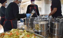 Sason'da 523 aileye her gün sıcak yemek desteği