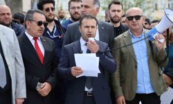 SCÜ çalışanları, bankaların promosyon tutumunu protesto etti