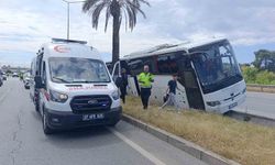 Şehirlerarası yolcu otobüsü Çevreyolu'nda refüje çıktı: 1 yaralı