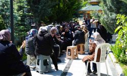 Şehit aileleri ve gazi yakınları bayram arefesinde şehitlikleri ziyaret etti