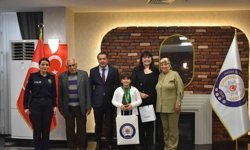 Şehit kızı polis teşkilatına gurur yaşattı