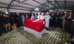 Şehit polis memuru tekbirlerle toprağa verildi