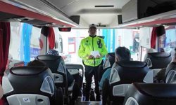 Sinop'ta polisten yolculara 'kemer' uyarısı