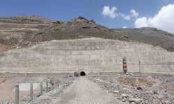 Su tutmaya başlayan Ünlendi Barajı çevresindeki köyler için 134 kilometrelik yeni yol yapılacak