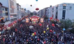 Sultanbeyli'de kanseri yenen Zeyd için binlerce balon gökyüzüne bırakıldı