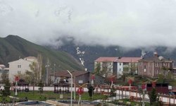 Sümbül Dağı mayısta beyaza büründü