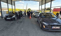 Sürücülere net mesaj: 'Direksiyondayken ekrana değil yola bak'