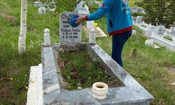 Susuz'da şehit kabirleri bayram öncesi özenle temizlendi