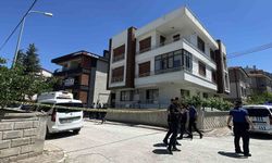 Tartıştığı anne ve babasını bıçaklayarak öldürdü