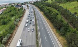 Tatilin ikinci gününde TEM'de trafik yoğun akıcı ilerliyor