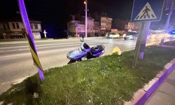 Tavşanlı'da motosiklet devrildi: 3 yaralı