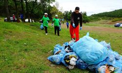 Tavşanlı'da 'Orman Benim' kampanyasıyla çevre temizliği