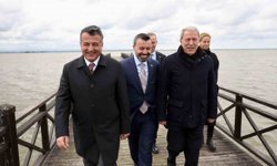 TBMM Milli Savunma Komisyonu Başkanı Akar, Kızılırmak Deltası Kuş Cenneti'ni gezdi