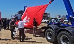 Temel atma töreninde bayrak hassasiyeti takdir topladı