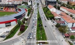 Türkiye'nin geçiş güzergahı Yozgat'ta bayram trafiği yoğunluğu