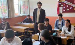 Tuzluca kaymakamı Abdüllatif Yılmaz'dan okul ziyareti